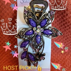 2 Rhinestone crystal hair clips 😃 Host Pick!